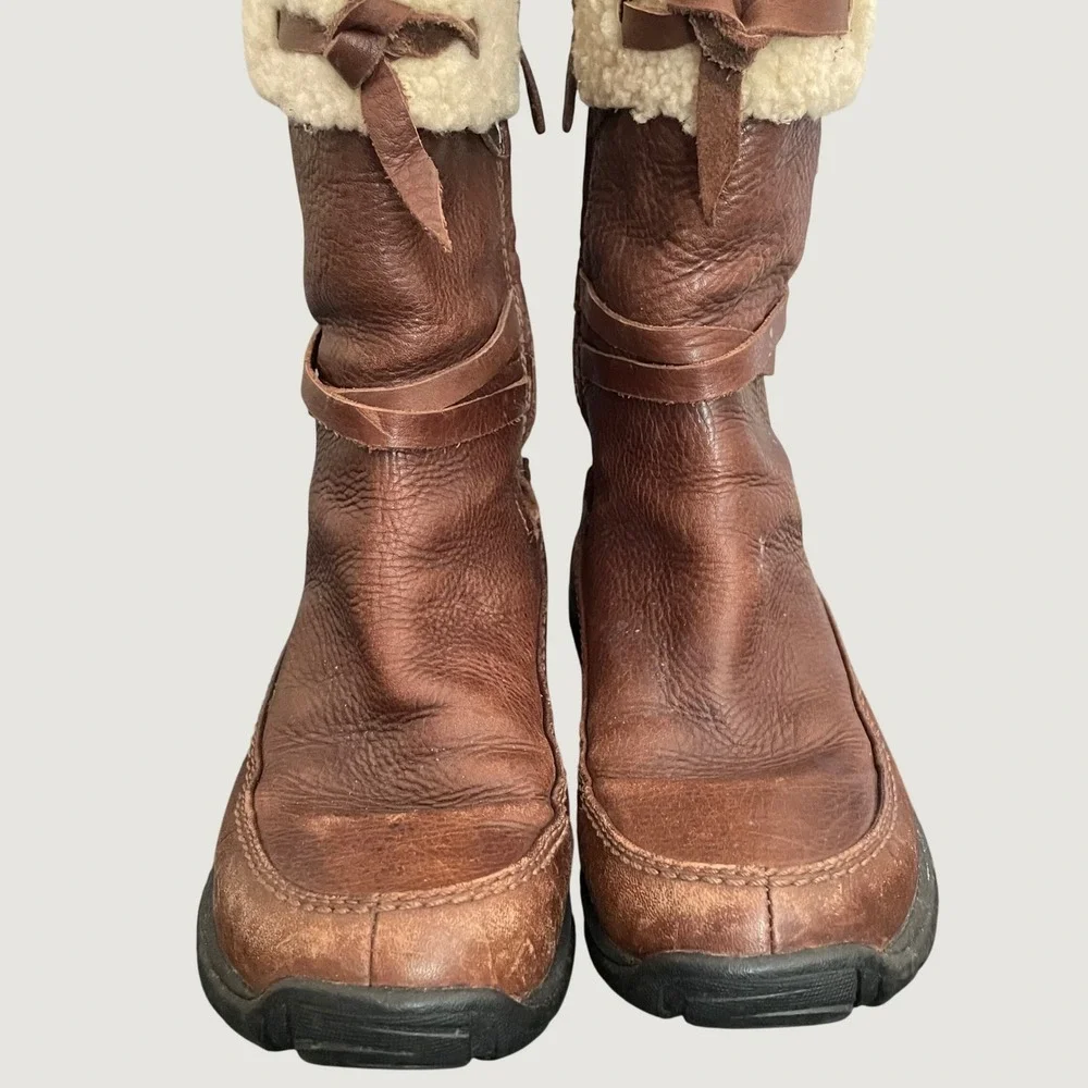 UGG Australia Summit Shearling Mid Calf Snow Boots Women 8 Brown Cream Sherpa